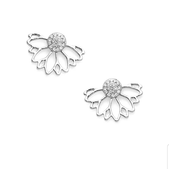 XKaceyxx Lotus Flower earrings - Picture 3 of 3